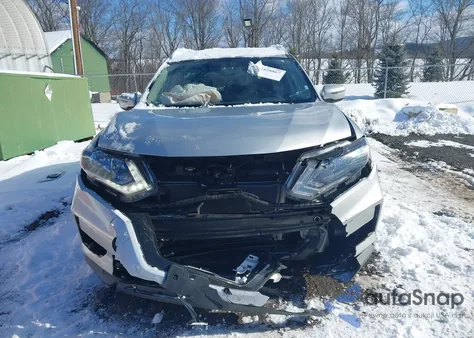 2017 Nissan Rogue Sv z USA, uszkodzony, nr VIN JN8AT2MV2HW253623